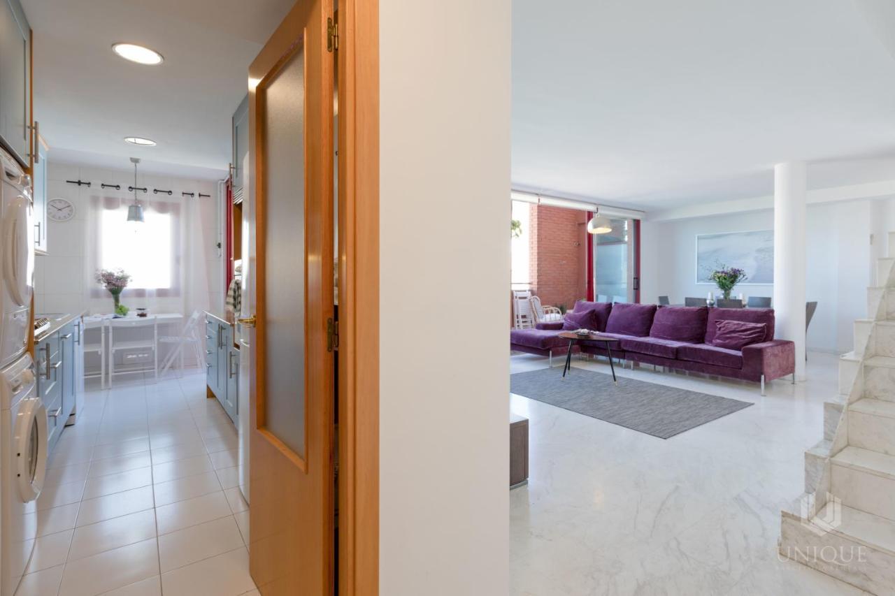 Unique Rentals - Stylish Seafront Duplex Барселона Екстериор снимка