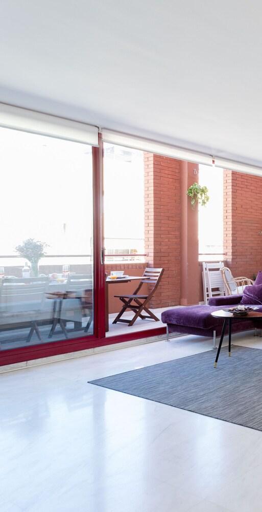Unique Rentals - Stylish Seafront Duplex Барселона Екстериор снимка
